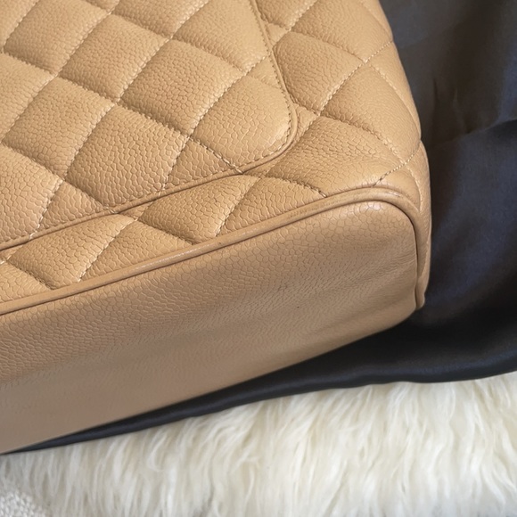 Chanel Medallion Tote - Picture 15 of 17